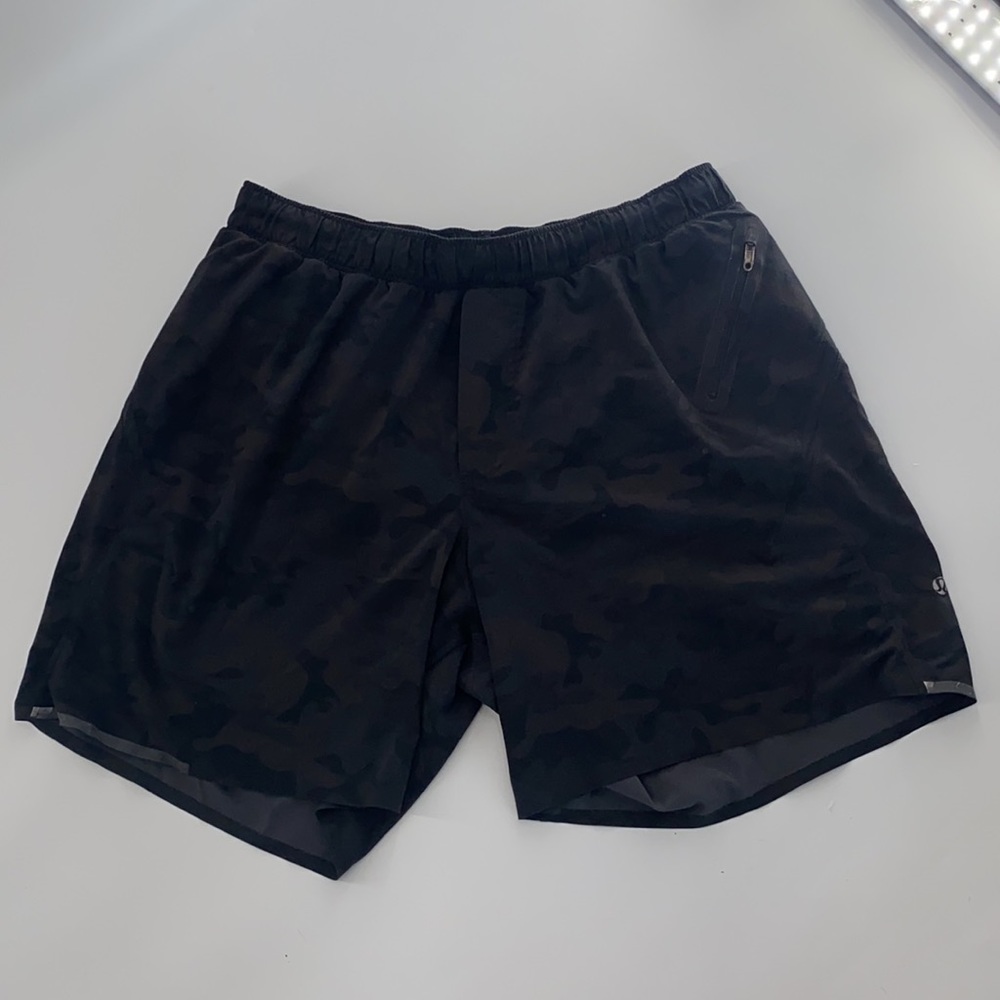 Lululemon Olive Camo Shorts Size Large 6.5in.